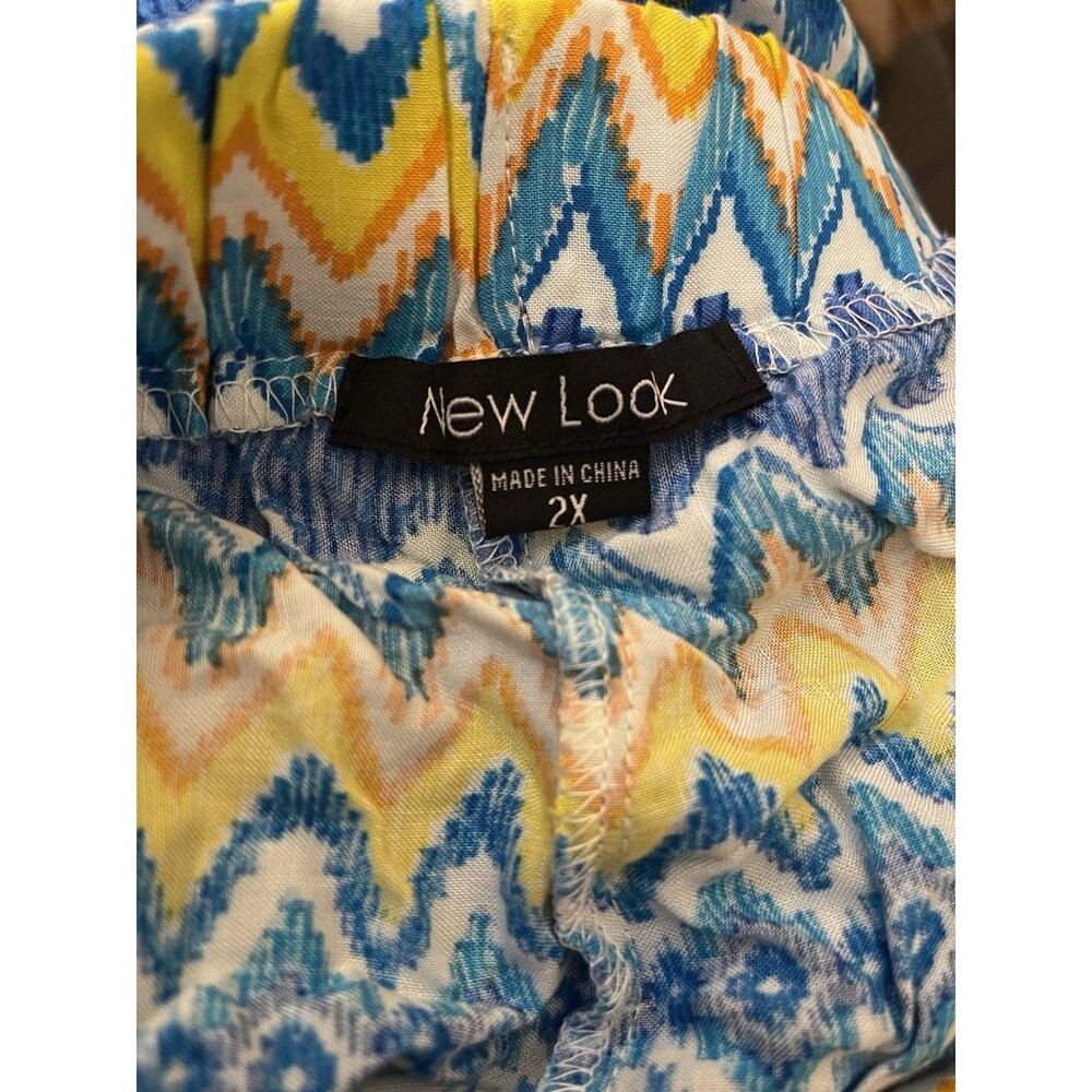 New Look Shorts Womens 2X Plus Blue Yellow Boho Ikat Chevron Summer Festival - Picture 3 of 3